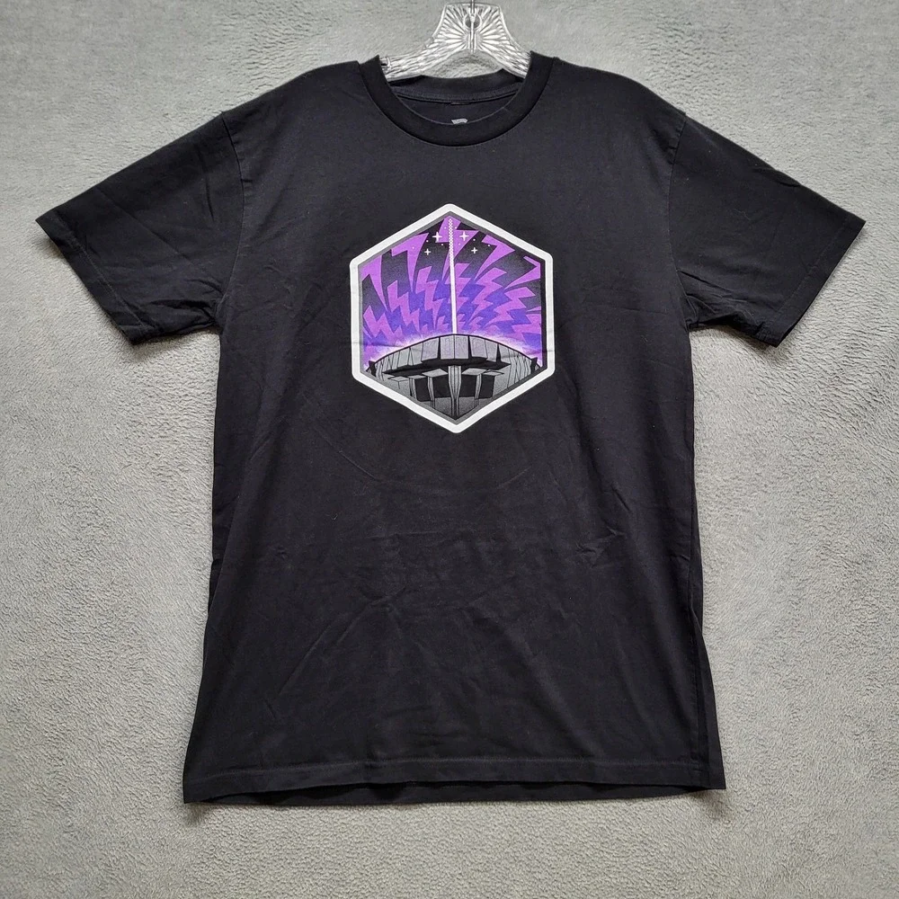 Sacramento Kings Men Shirt M Black Fanatics Graphic Print Light The Beam